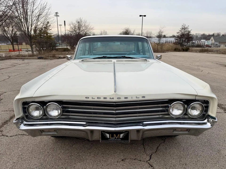 1963 Oldsmobile 98 - Image 4 of 31