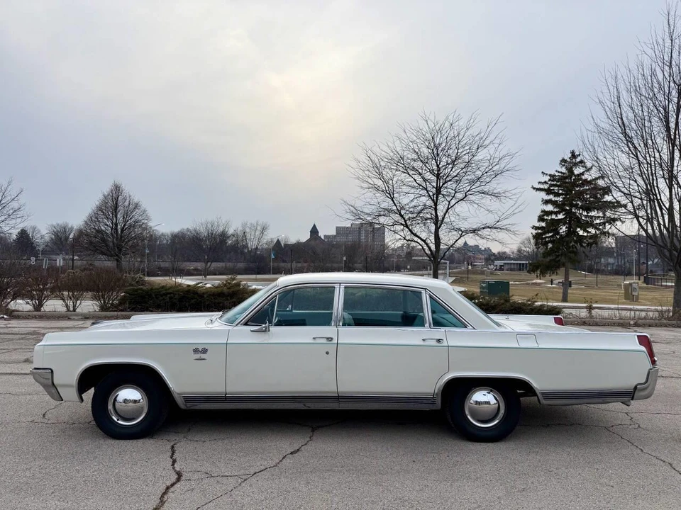 1963 Oldsmobile 98 - Image 9 of 31