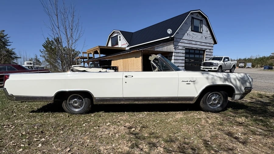1963 Oldsmobile 98 - Image 2 of 4