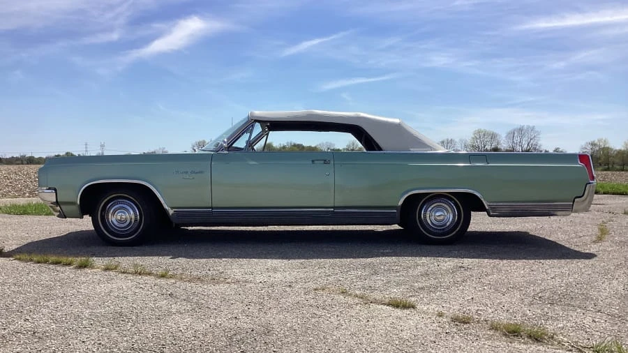 1963 Oldsmobile 98 - Image 2 of 9