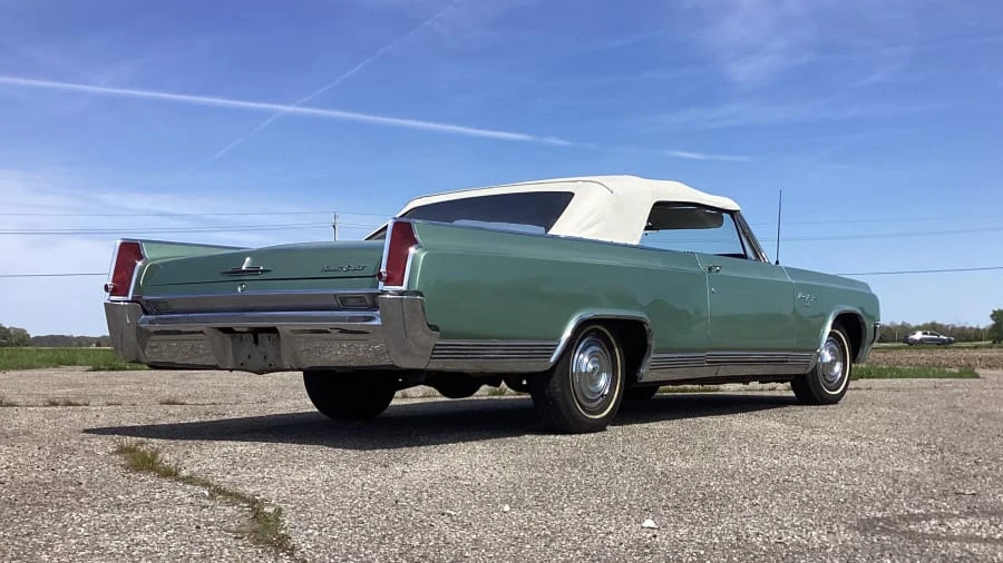 1963 Oldsmobile 98 - Image 3 of 9