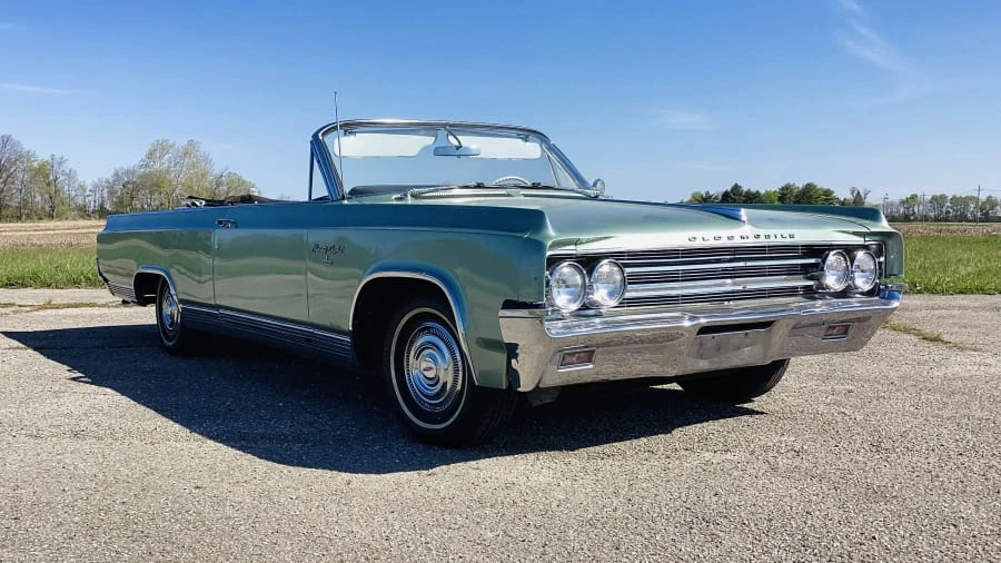 1963 Oldsmobile 98 - Image 8 of 9