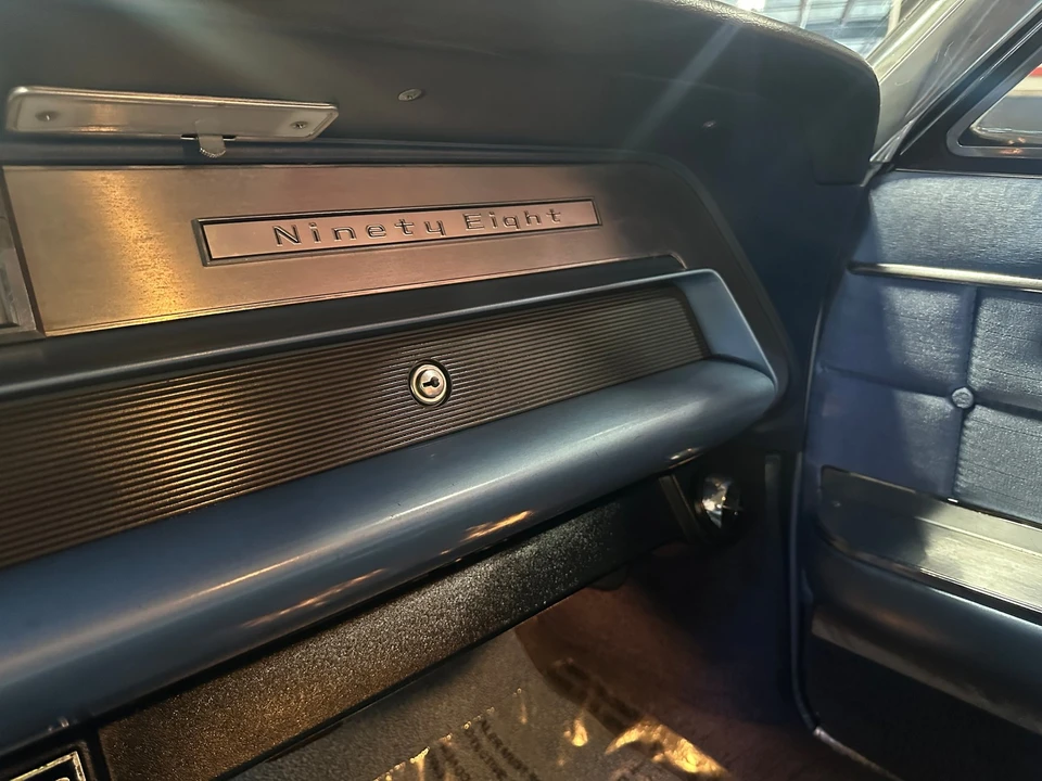 1963 Oldsmobile 98 - Image 30 of 31