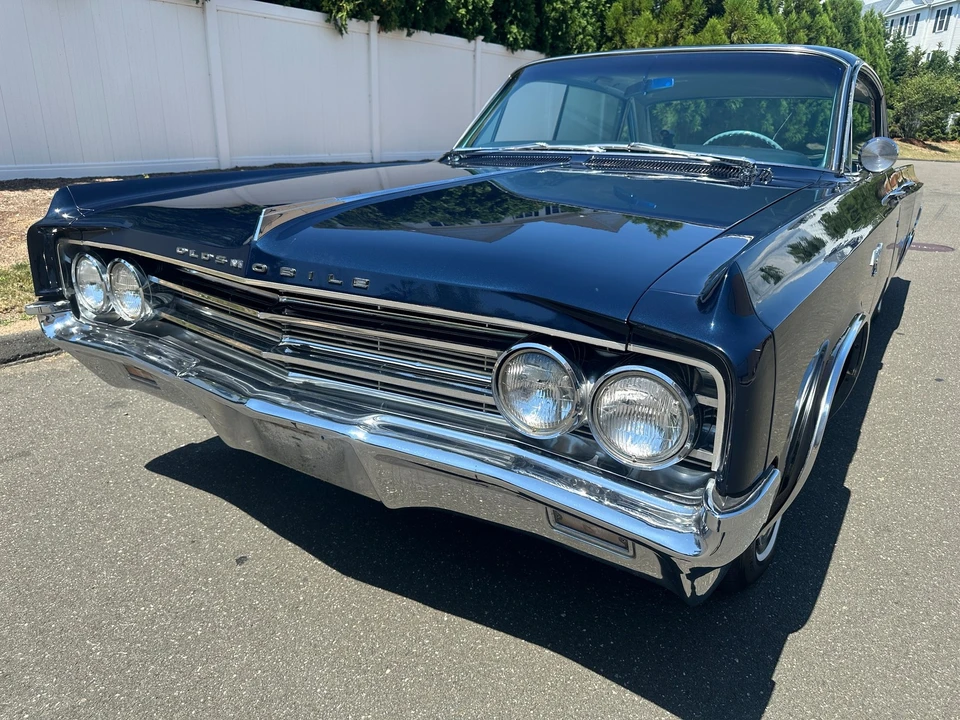 1963 Oldsmobile 98 - Image 10 of 31