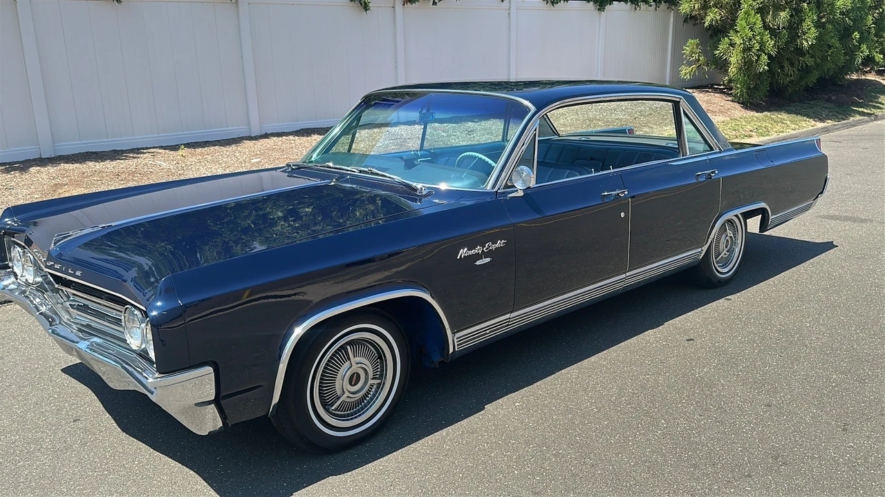 1963 Oldsmobile 98 - Image 4 of 31