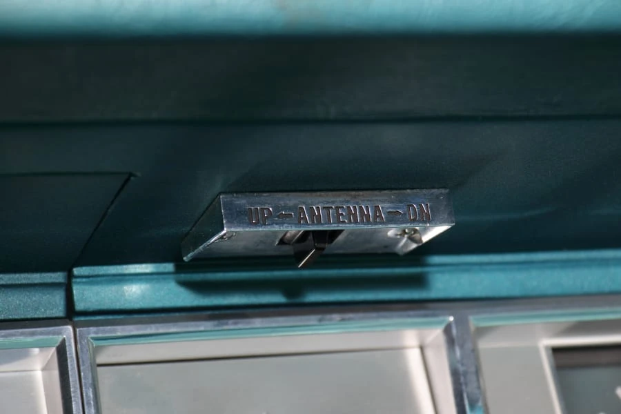 1963 Oldsmobile 98 - Image 18 of 31