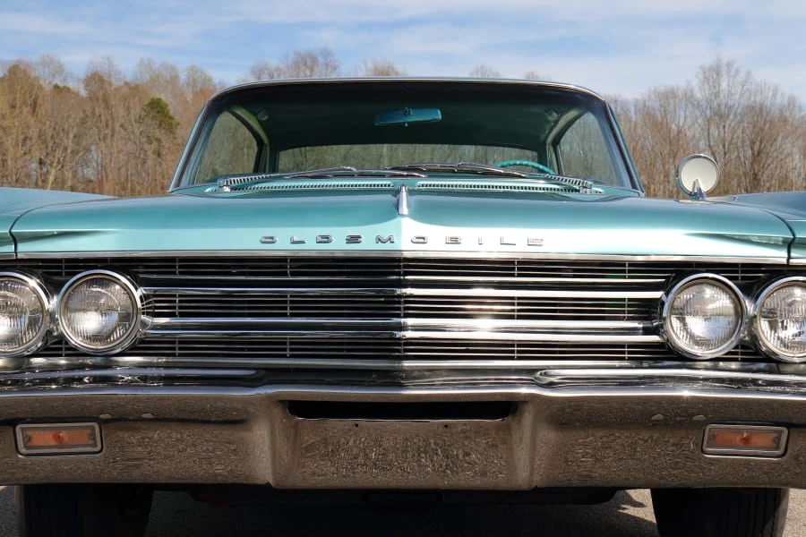1963 Oldsmobile 98 - Image 10 of 31