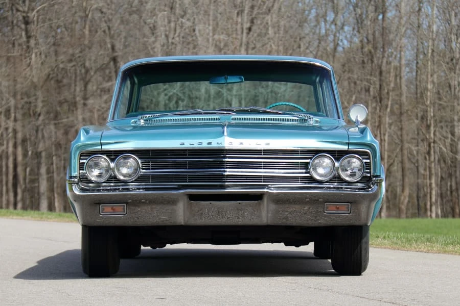 1963 Oldsmobile 98 - Image 4 of 31