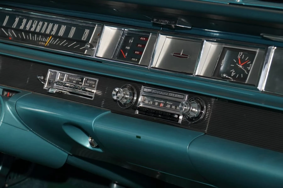 1963 Oldsmobile 98 - Image 20 of 31