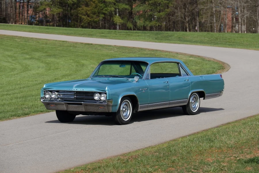 1963 Oldsmobile 98 - Image 14 of 31