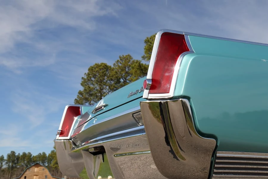 1963 Oldsmobile 98 - Image 9 of 31
