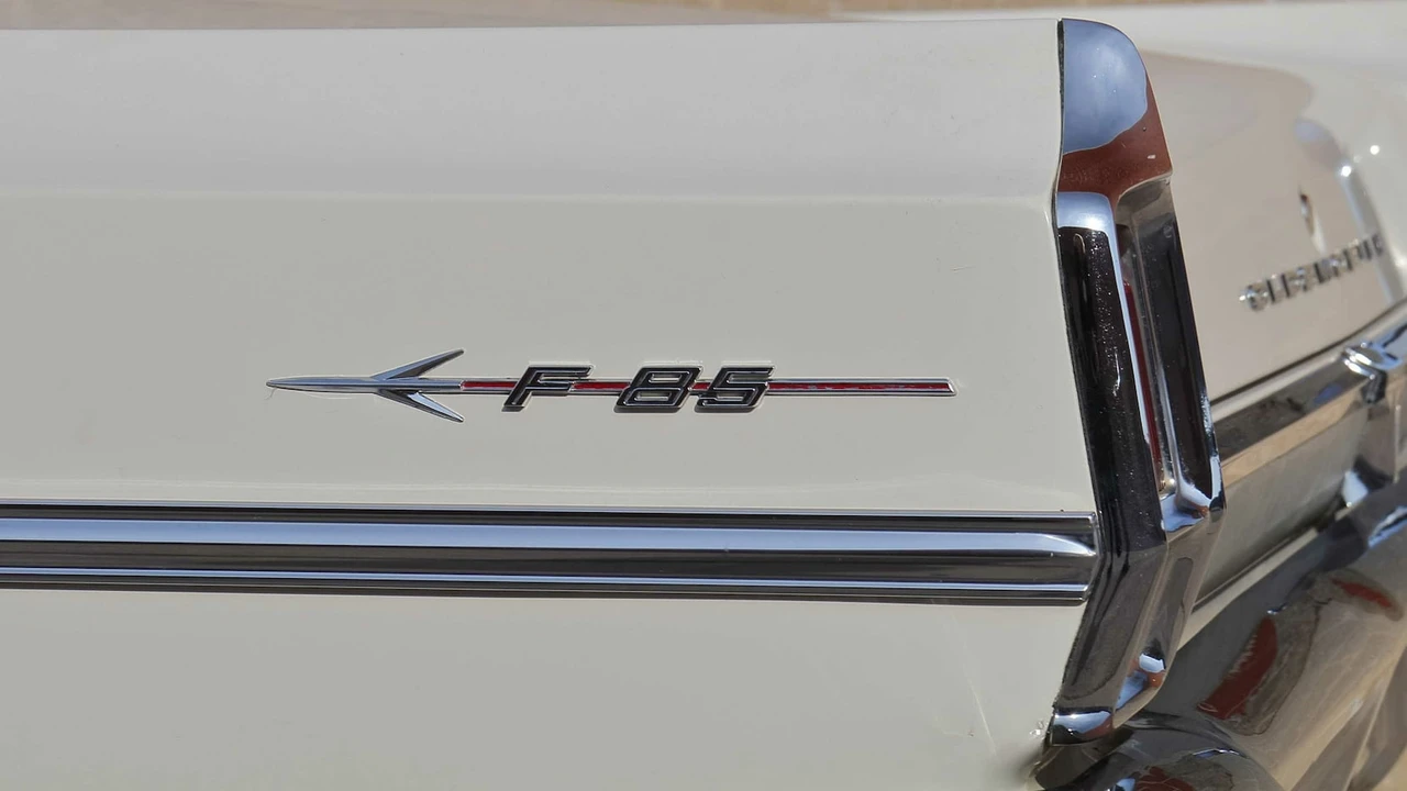 1963 Oldsmobile F-85 & Jetfire - Image 11 of 20