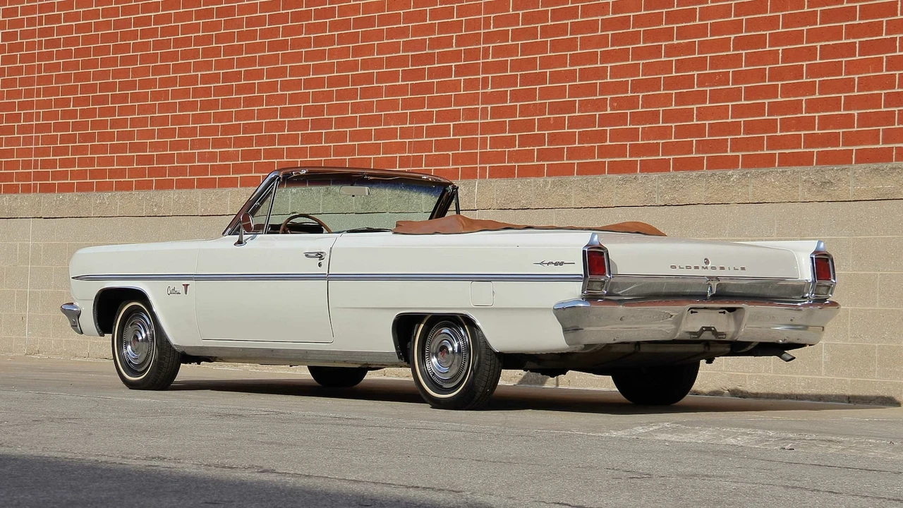 1963 Oldsmobile F-85 & Jetfire - Image 3 of 20