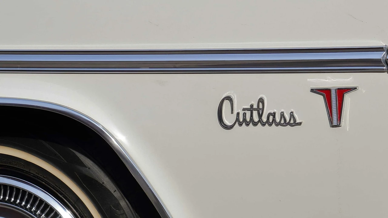 1963 Oldsmobile F-85 & Jetfire - Image 9 of 20