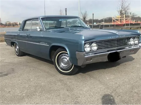 1963 Oldsmobile Dynamic 88 Holiday 4-Door Sedan