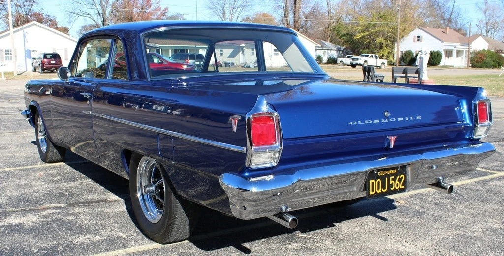 1963 Oldsmobile F-85 & Jetfire - Image 20 of 21