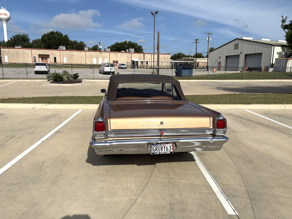 1963 Oldsmobile Cutlass 1st Gen - Image 15 of 31