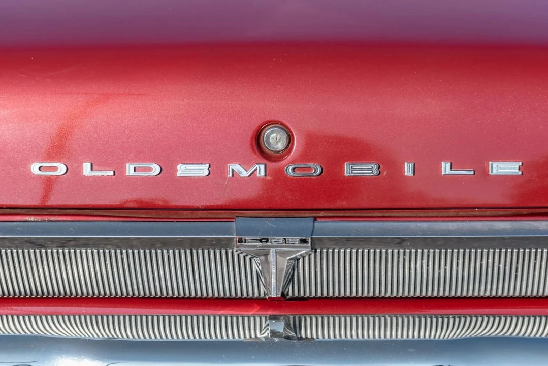 1963 Oldsmobile F-85 & Jetfire - Image 28 of 31