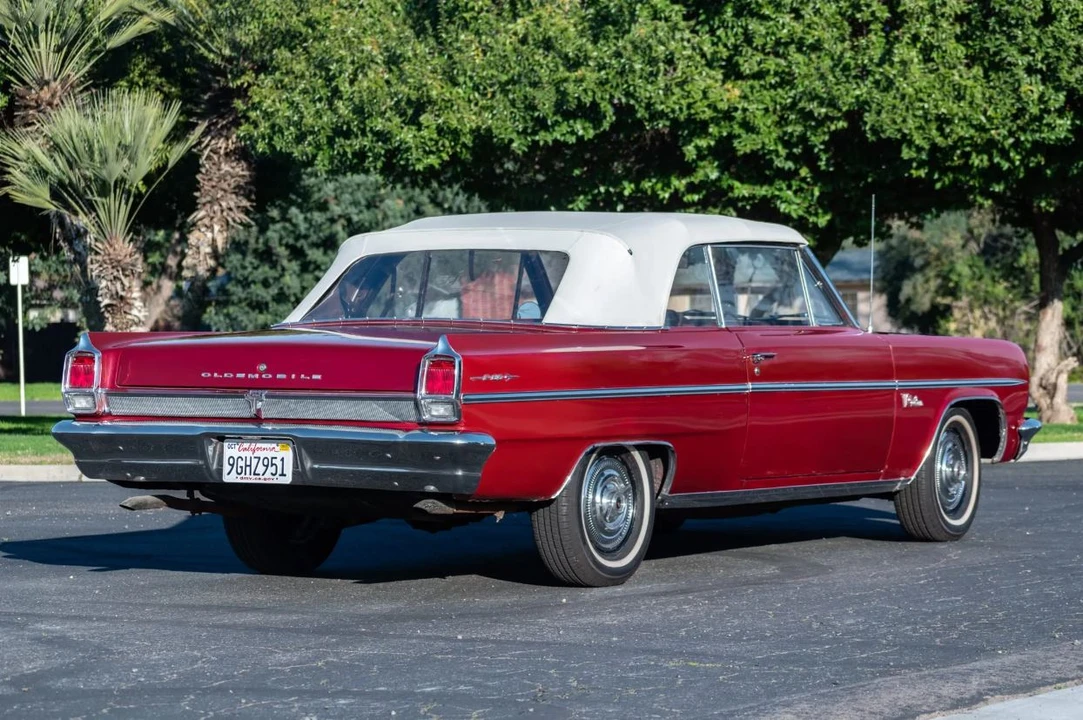 1963 Oldsmobile F-85 & Jetfire - Image 10 of 31