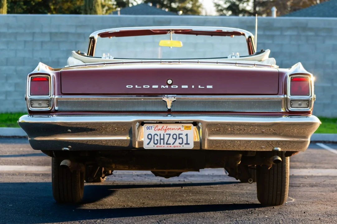 1963 Oldsmobile F-85 & Jetfire - Image 3 of 31