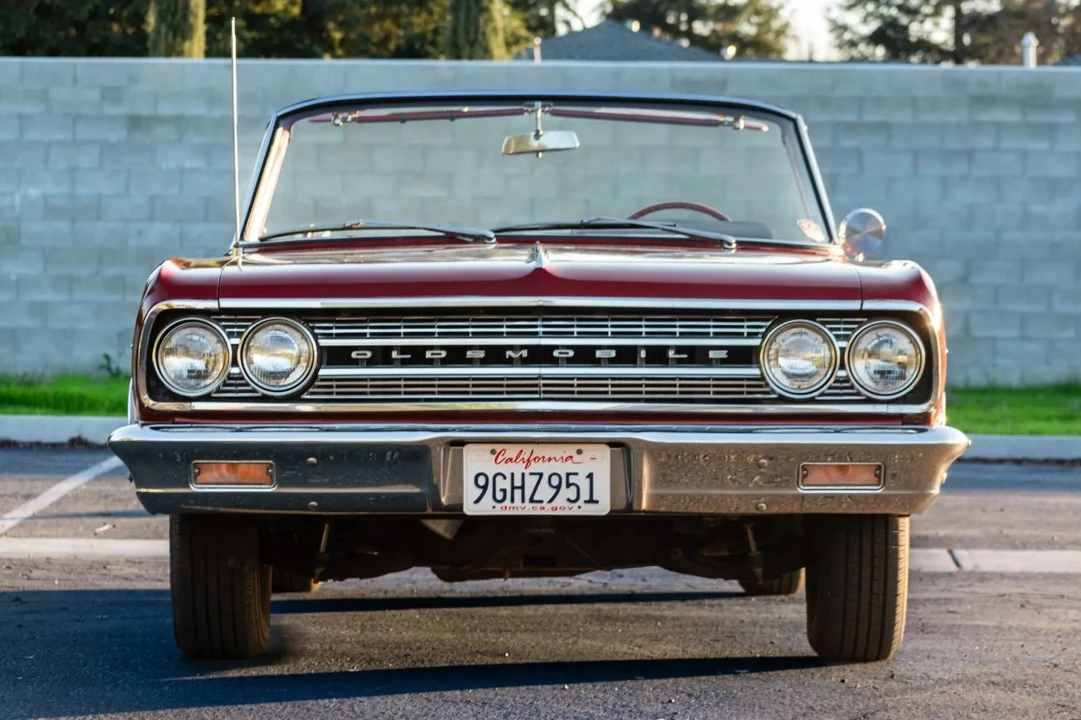 1963 Oldsmobile F-85 & Jetfire - Image 5 of 31