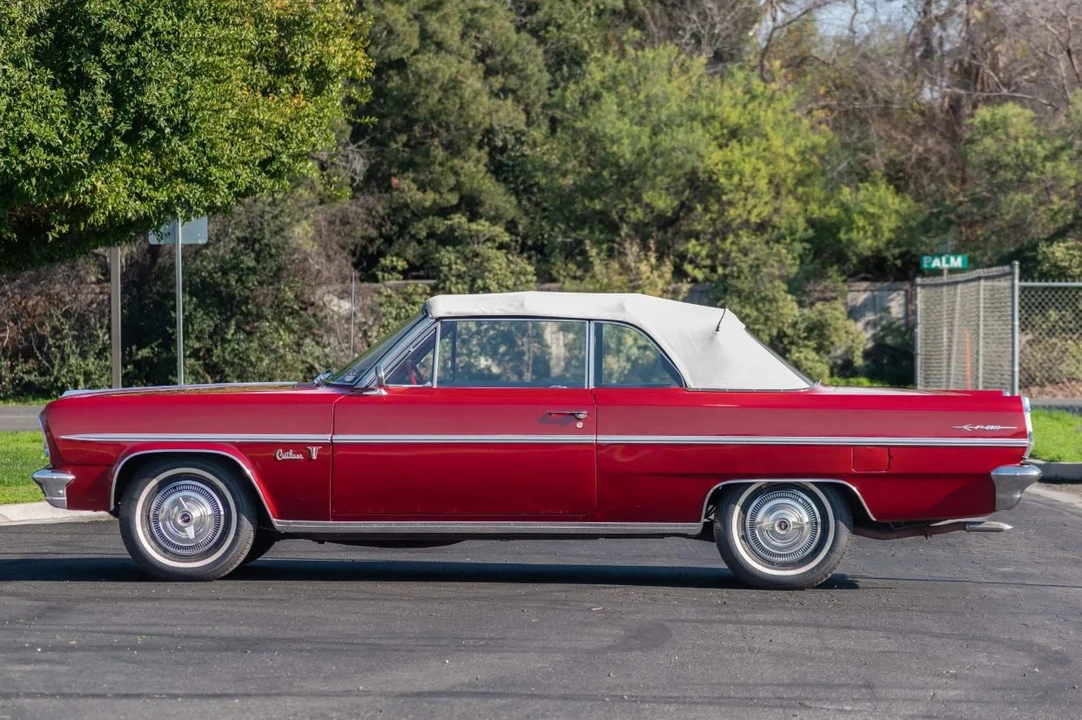 1963 Oldsmobile F-85 & Jetfire - Image 7 of 31