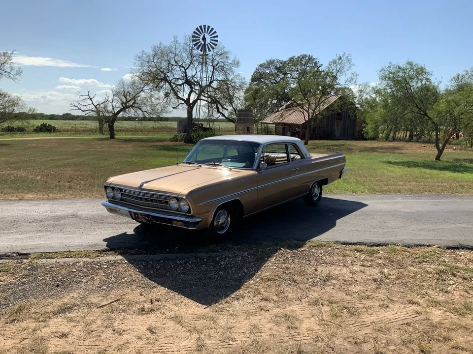 1963 Oldsmobile F-85 & Jetfire - Image 11 of 21