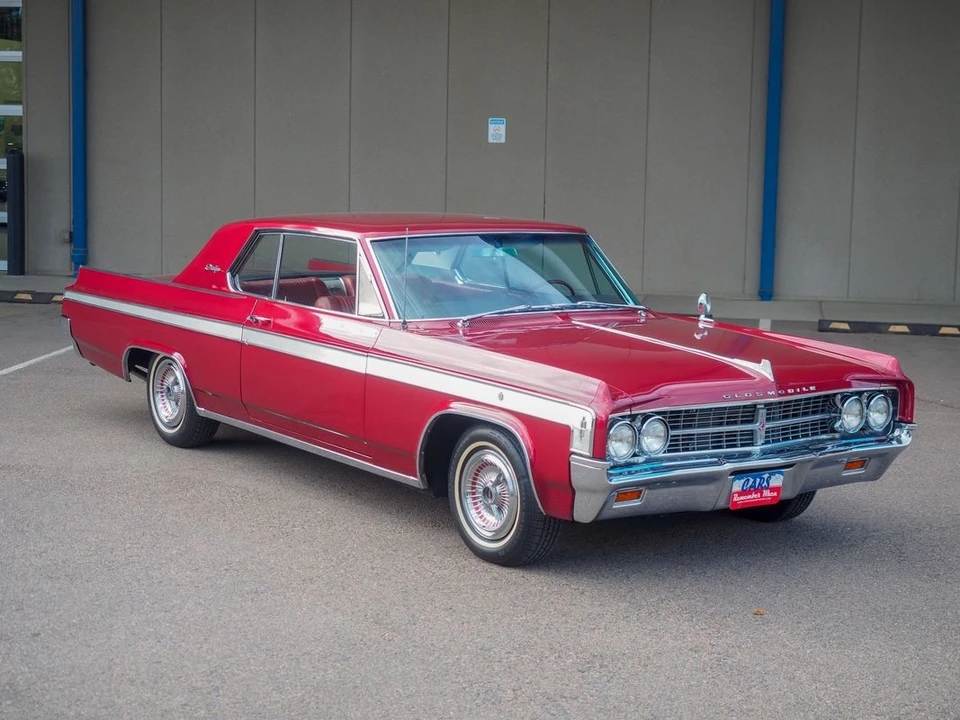 1963 Oldsmobile Starfire - Image 6 of 21