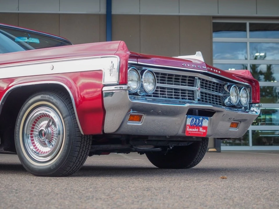 1963 Oldsmobile Starfire - Image 4 of 21