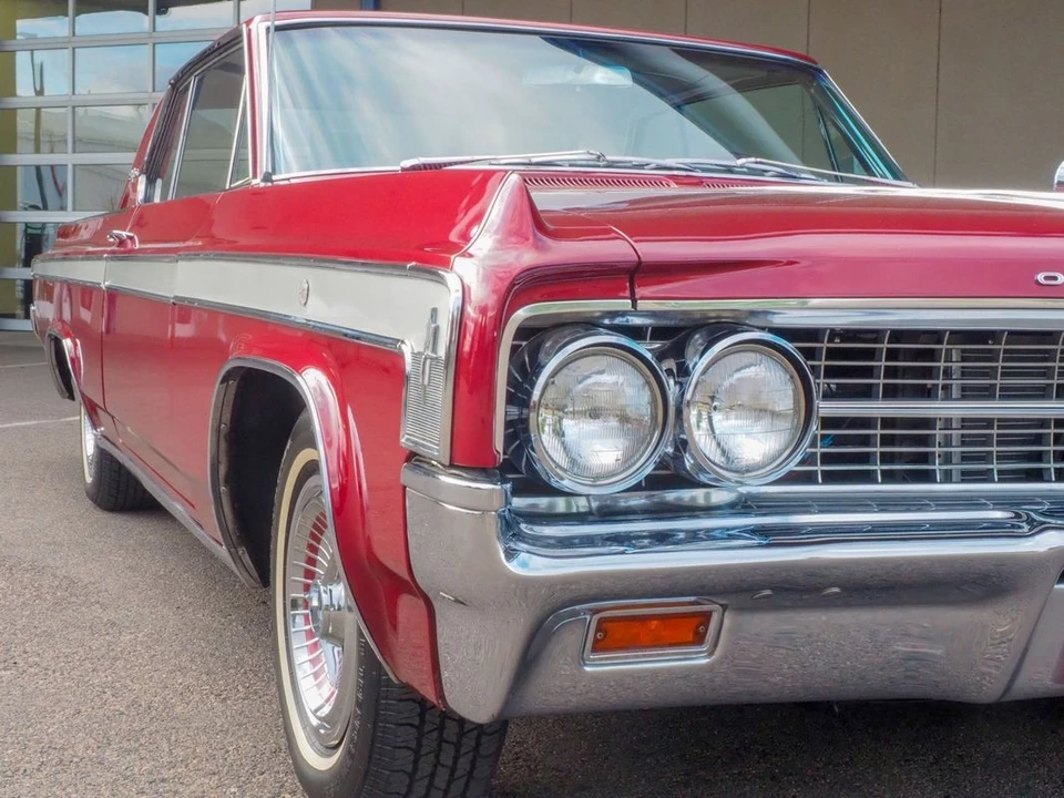 1963 Oldsmobile Starfire - Image 17 of 21