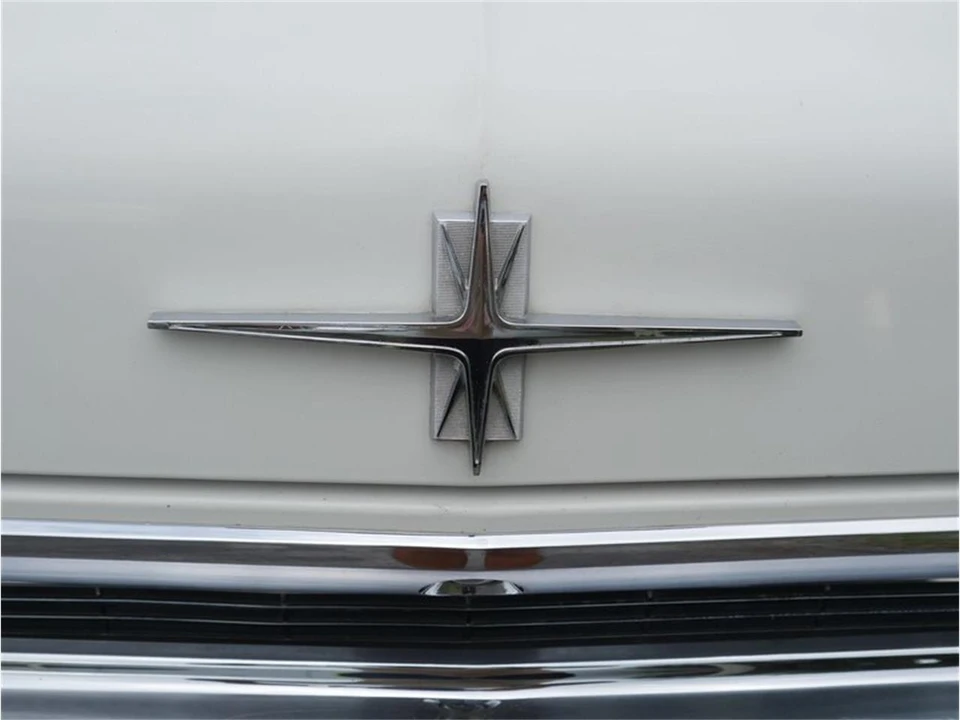 1963 Oldsmobile Starfire - Image 27 of 31