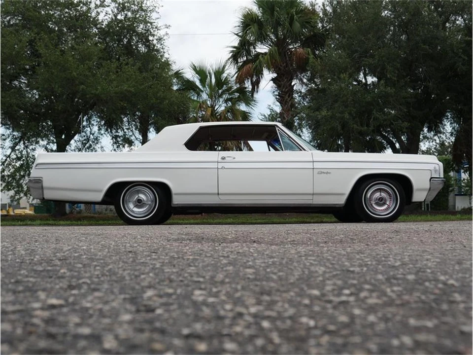 1963 Oldsmobile Starfire - Image 14 of 31