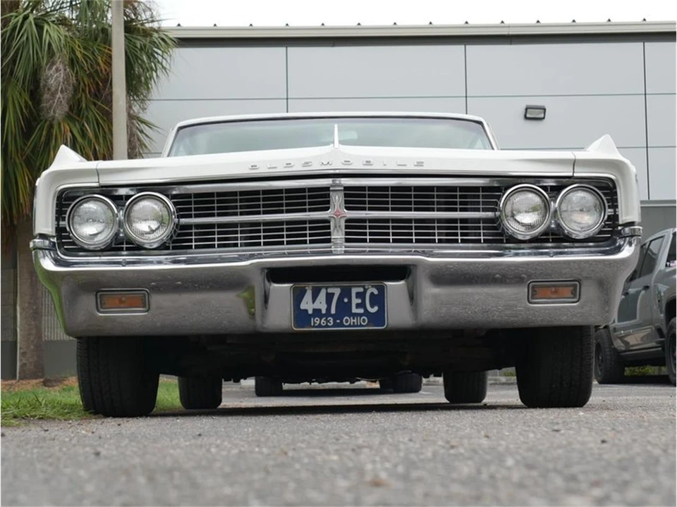 1963 Oldsmobile Starfire - Image 19 of 31