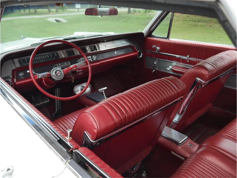 1963 Oldsmobile Starfire - Image 5 of 31