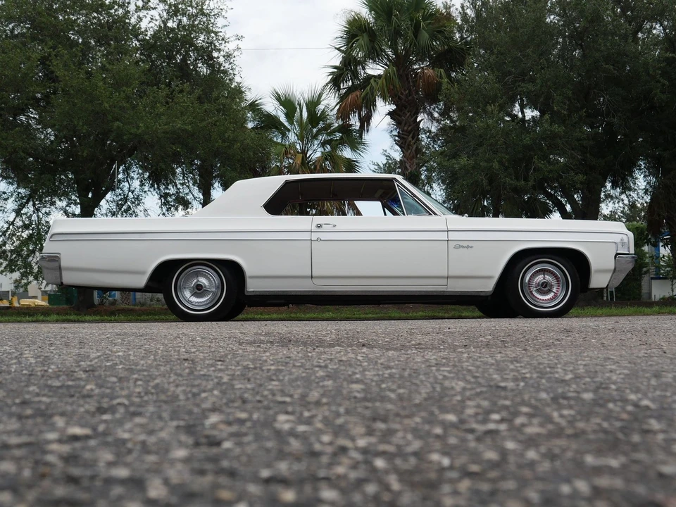 1963 Oldsmobile Starfire - Image 14 of 24