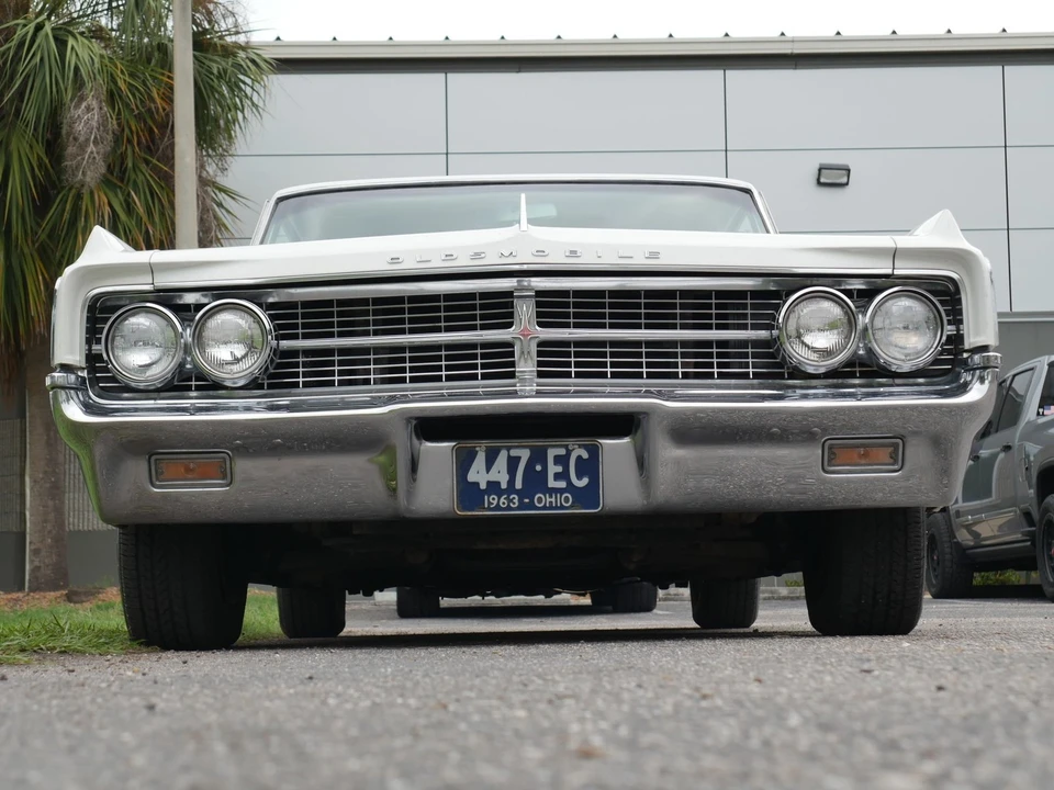 1963 Oldsmobile Starfire - Image 19 of 24