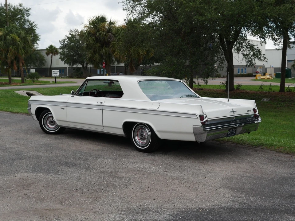 1963 Oldsmobile Starfire - Image 17 of 24
