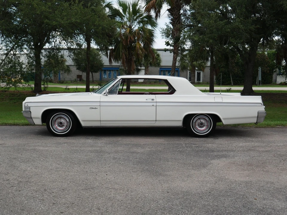 1963 Oldsmobile Starfire - Image 15 of 24