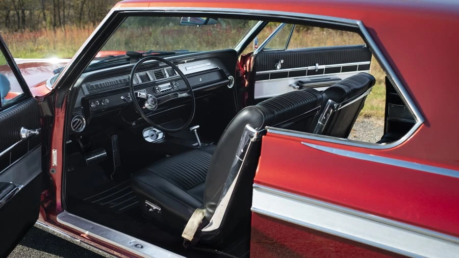 1963 Oldsmobile Starfire - Image 4 of 12