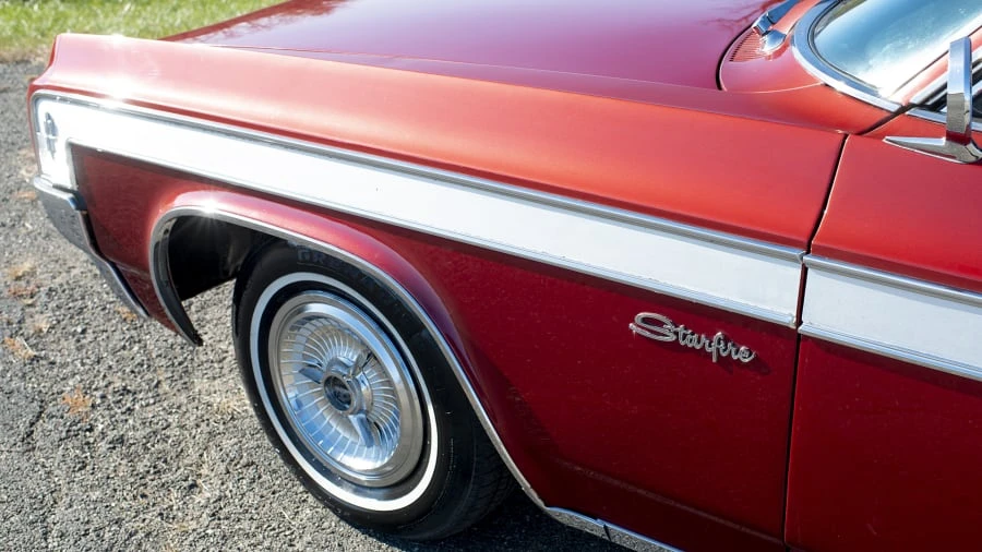 1963 Oldsmobile Starfire - Image 8 of 12