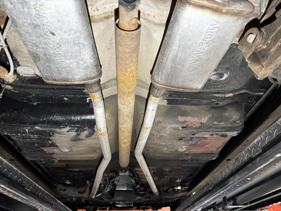 1963 Oldsmobile Starfire - Image 16 of 21