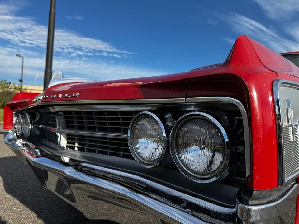 1963 Oldsmobile Starfire - Image 18 of 21