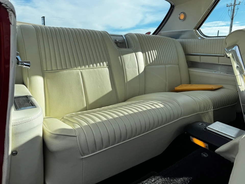 1963 Oldsmobile Starfire - Image 12 of 21