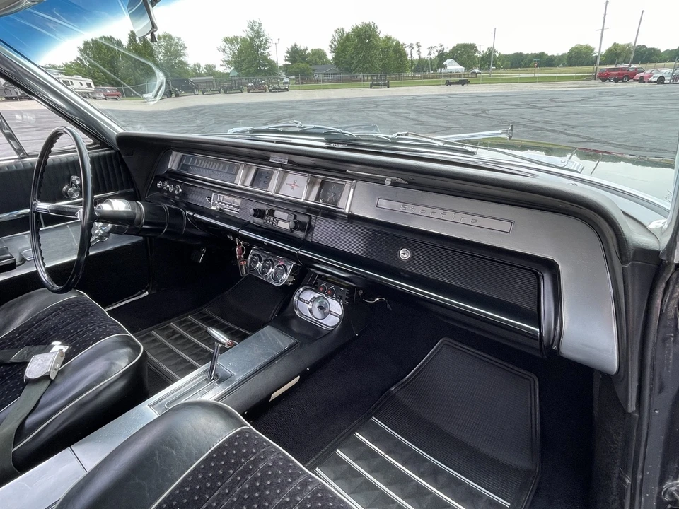 1963 Oldsmobile Starfire - Image 13 of 18