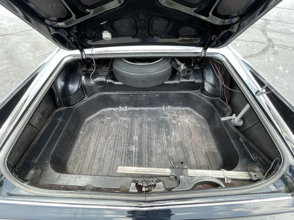 1963 Oldsmobile Starfire - Image 17 of 18