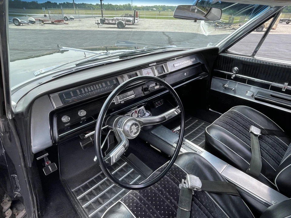 1963 Oldsmobile Starfire - Image 10 of 18