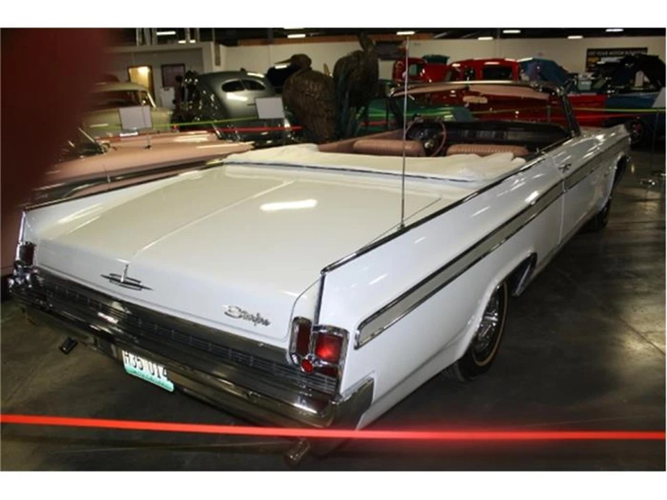 1963 Oldsmobile Starfire - Image 8 of 31