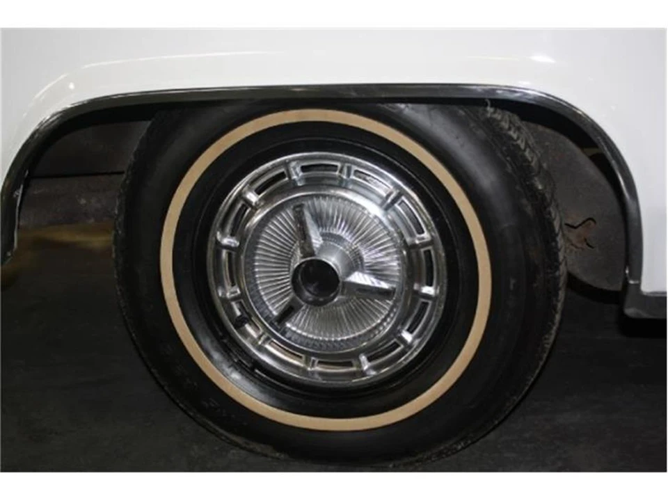 1963 Oldsmobile Starfire - Image 12 of 31