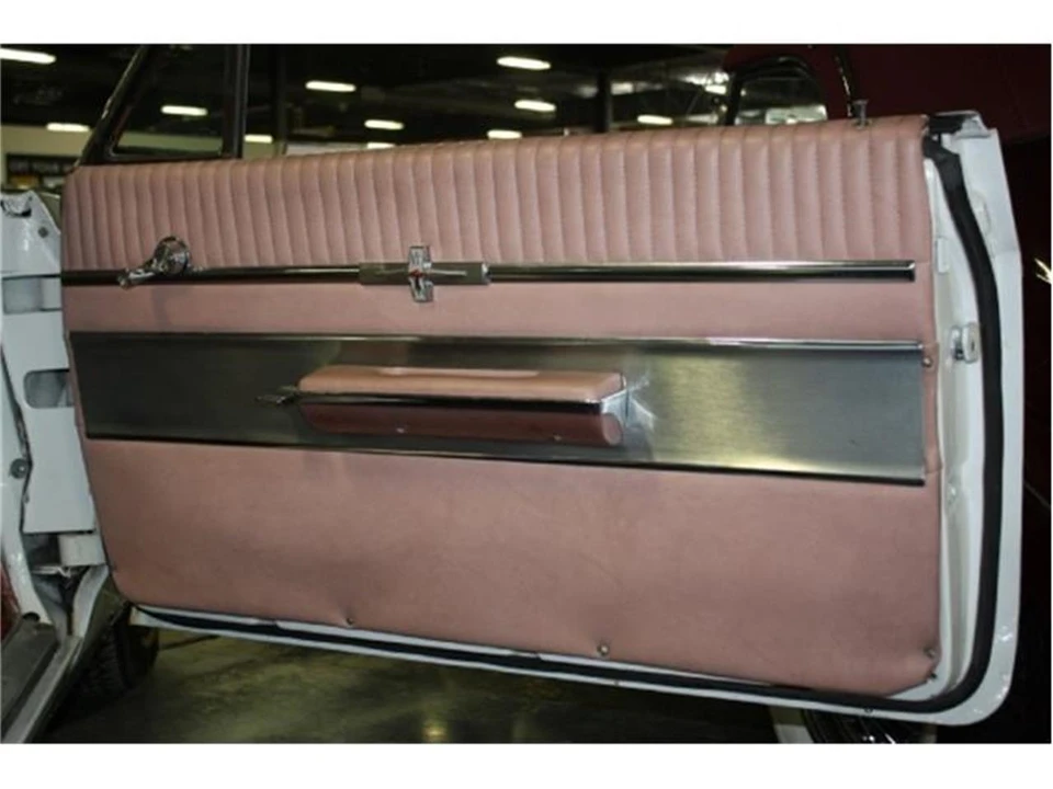 1963 Oldsmobile Starfire - Image 15 of 31