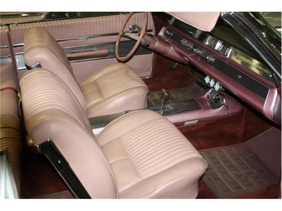 1963 Oldsmobile Starfire - Image 16 of 31